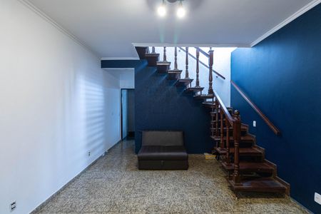 Sala de casa para alugar com 3 quartos, 250m² em Vila Carmosina, São Paulo