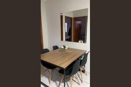 Sala de apartamento para alugar com 2 quartos, 50m² em Shopping Park, Uberlândia