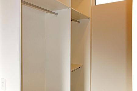 Casa de condomínio para alugar com 466m², 5 quartos e 6 vagasSemi-Suíte 4