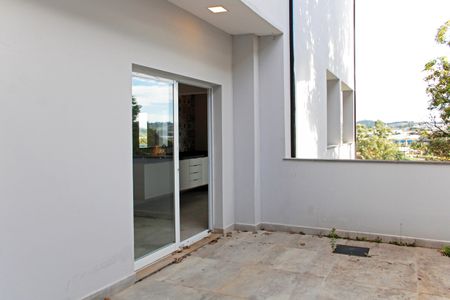 Casa de condomínio para alugar com 466m², 5 quartos e 6 vagasÁrea de Serviço 2