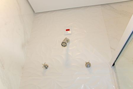 Casa de condomínio para alugar com 466m², 5 quartos e 6 vagasBanheiro da Suíte 2