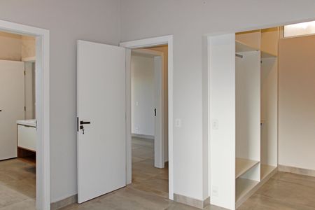 Casa de condomínio para alugar com 466m², 5 quartos e 6 vagasSemi-Suíte 4