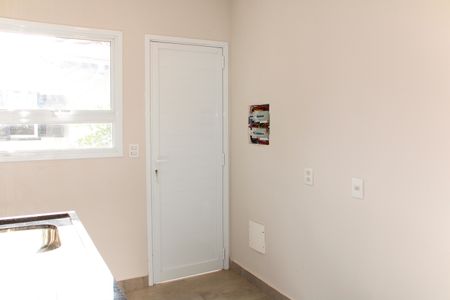 Casa de condomínio para alugar com 466m², 5 quartos e 6 vagasÁrea de Serviço