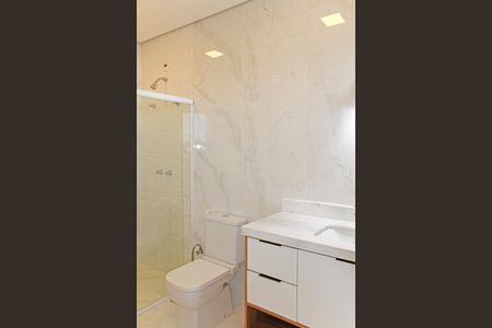 Casa de condomínio para alugar com 466m², 5 quartos e 6 vagasBanheiro da Suíte 2