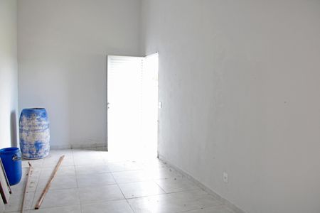 Casa de condomínio para alugar com 466m², 5 quartos e 6 vagasEdícula