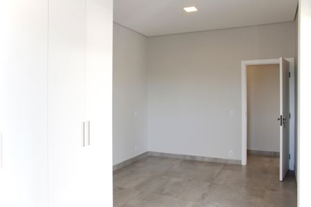 Casa de condomínio para alugar com 466m², 5 quartos e 6 vagasSemi-Suíte 3