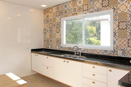 Casa de condomínio para alugar com 466m², 5 quartos e 6 vagasCozinha 1