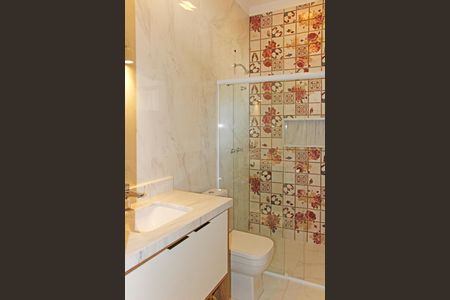 Casa de condomínio para alugar com 466m², 5 quartos e 6 vagasBanheiro 1