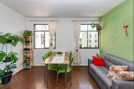 Apartamento à venda com 65m², 2 quartos e 1 vagaSala