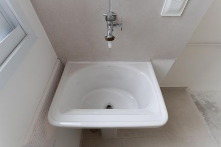 Apartamento para alugar com 45m², 2 quartos e 1 vaga Apartamento para alugar com 45m², 2 quartos e 1 vagaCozinha e área de serviço
