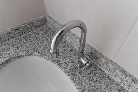 Apartamento para alugar com 45m², 2 quartos e 1 vaga Apartamento para alugar com 45m², 2 quartos e 1 vagaBanheiro social