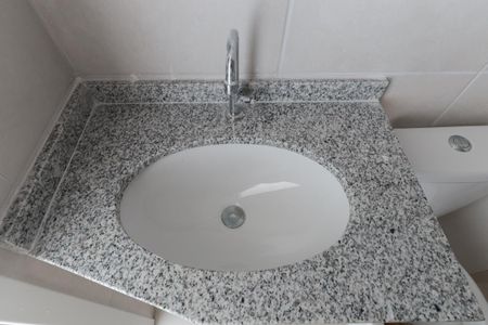 Apartamento para alugar com 45m², 2 quartos e 1 vaga Apartamento para alugar com 45m², 2 quartos e 1 vagaBanheiro da suíte