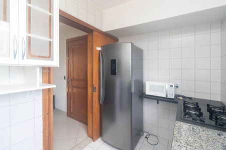 Cozinha  de apartamento para alugar com 2 quartos, 60m² em São João, Porto Alegre
