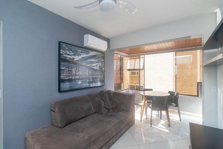 Sala  de apartamento para alugar com 2 quartos, 60m² em São João, Porto Alegre