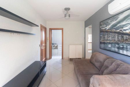 Sala  de apartamento para alugar com 2 quartos, 60m² em São João, Porto Alegre