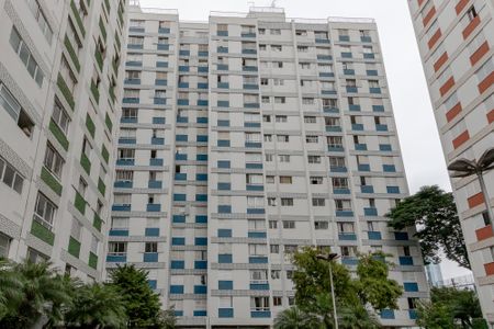 Apartamento para alugar com 57m², 2 quartos e 1 vagaFachada