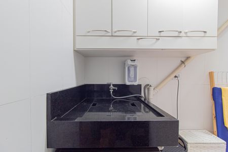 Casa de condomínio à venda com 70m², 2 quartos e 1 vagaÁrea de Serviço