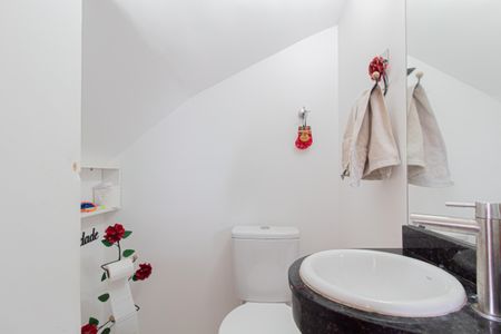 Casa de condomínio à venda com 70m², 2 quartos e 1 vagaLavabo