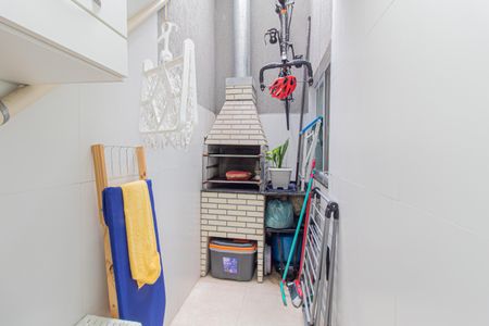 Casa de condomínio à venda com 70m², 2 quartos e 1 vagaÁrea de Serviço