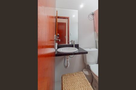 Casa de condomínio à venda com 70m², 2 quartos e 1 vagaBanheiro de Suite 2