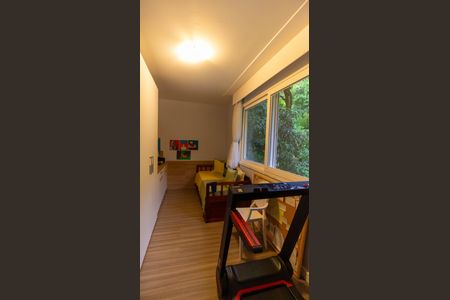 Casa de condomínio à venda com 247m², 4 quartos e 2 vagas