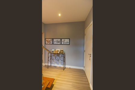 Casa de condomínio à venda com 247m², 4 quartos e 2 vagas