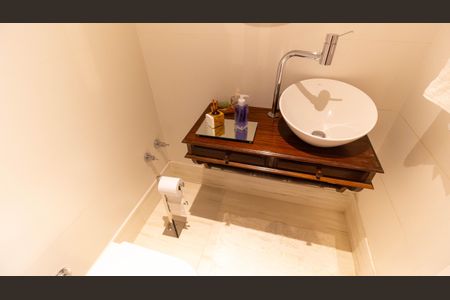 Casa de condomínio à venda com 247m², 4 quartos e 2 vagas