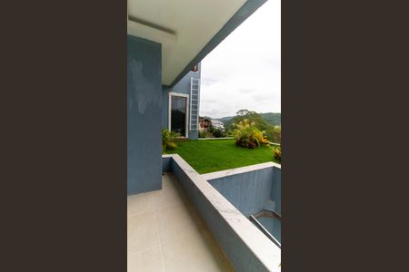 Casa de condomínio à venda com 247m², 4 quartos e 2 vagas