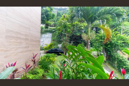 Casa de condomínio à venda com 247m², 4 quartos e 2 vagas