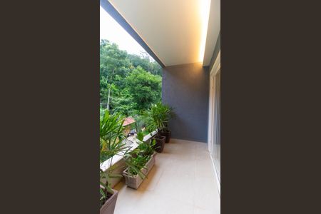 Casa de condomínio à venda com 247m², 4 quartos e 2 vagas