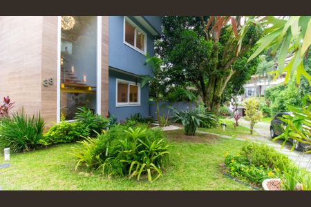 Casa de condomínio à venda com 247m², 4 quartos e 2 vagas