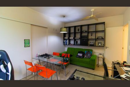 Casa de condomínio à venda com 247m², 4 quartos e 2 vagas