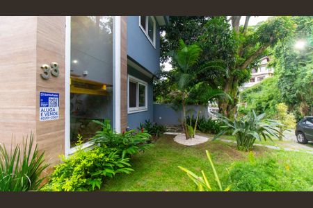 Casa de condomínio à venda com 247m², 4 quartos e 2 vagas