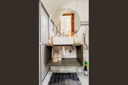 Casa de condomínio à venda com 73m², 2 quartos e 2 vagasLavabo