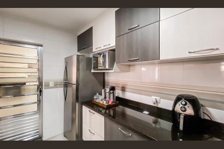 Casa de condomínio à venda com 73m², 2 quartos e 2 vagasCozinha