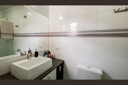 Casa de condomínio à venda com 73m², 2 quartos e 2 vagasBanheiro da Suíte 1