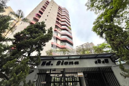 Apartamento à venda com 420m², 4 quartos e 4 vagasFachada e portaria
