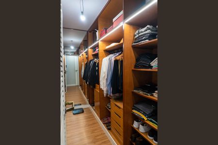 Apartamento à venda com 420m², 4 quartos e 4 vagasCloset da Suite 1