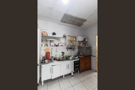 Casa para alugar com 180m², 2 quartos e 2 vagasCozinha