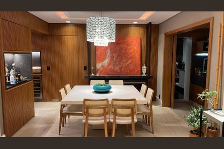 Apartamento à venda com 165m², 3 quartos e 3 vagasFoto 01