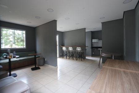 Apartamento para alugar com 37m², 2 quartos e 1 vagaÁrea comum - Salão de festas