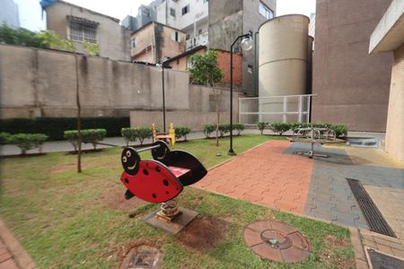 Apartamento para alugar com 37m², 2 quartos e 1 vagaÁrea comum - Playground