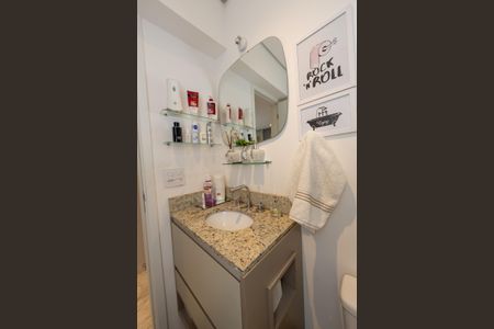 Apartamento à venda com 70m², 2 quartos e 2 vagas Apartamento à venda com 70m², 2 quartos e 2 vagasBanheiro