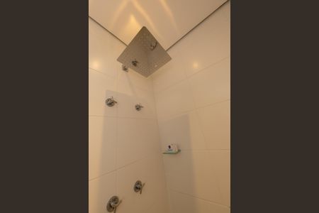 Apartamento à venda com 70m², 2 quartos e 2 vagas Apartamento à venda com 70m², 2 quartos e 2 vagasBanheiro