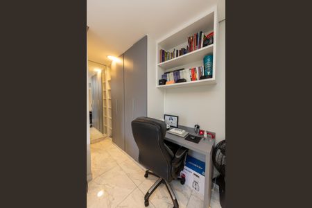 Apartamento à venda com 70m², 2 quartos e 2 vagas Apartamento à venda com 70m², 2 quartos e 2 vagasSuite