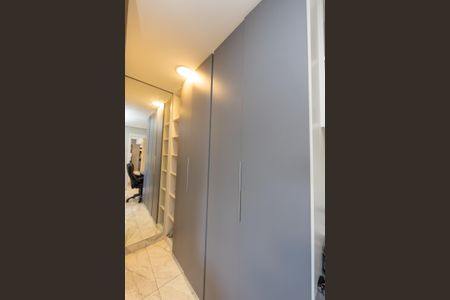 Apartamento à venda com 70m², 2 quartos e 2 vagas Apartamento à venda com 70m², 2 quartos e 2 vagasSuite