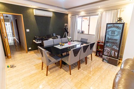 Sala de casa à venda com 3 quartos, 240m² em Vila Oratorio, São Paulo