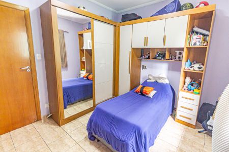 Casa à venda com 240m², 3 quartos e 3 vagas Casa à venda com 240m², 3 quartos e 3 vagasQuarto 1