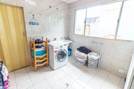 Casa à venda com 240m², 3 quartos e 3 vagas Casa à venda com 240m², 3 quartos e 3 vagasÁrea de Serviço