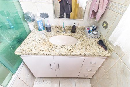 Casa à venda com 240m², 3 quartos e 3 vagas Casa à venda com 240m², 3 quartos e 3 vagasBanheiro da Suíte